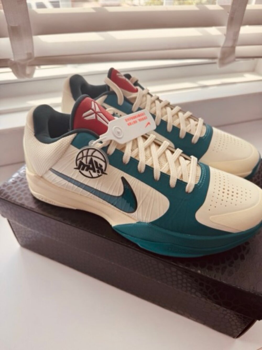 Caitlin Clark x Kobe 5 Protro "Coconut Milk"